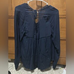 navy shirt